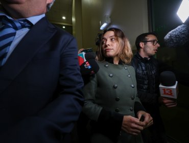 Camila Polizzi dejó su arresto domiciliario para acudir a notaría tras quedar sin arriendo de vivienda