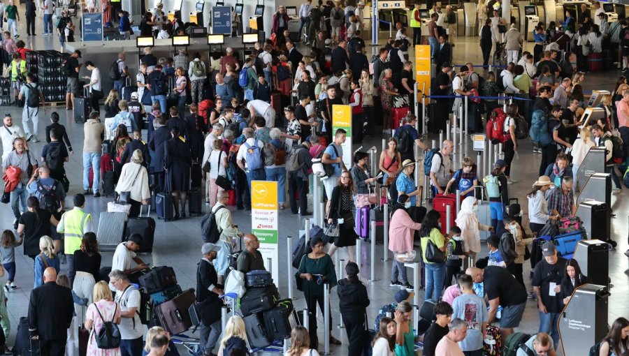 Protesta climática obligó a suspender 170 vuelos en el aeropuerto de Frankfurt en Alemania