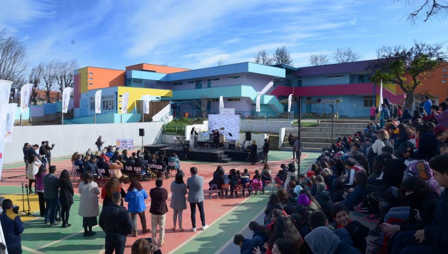 Inauguran nuevas obras de la escuela Villa Independencia de Viña del Mar: más de 170 estudiantes se ven beneficiados