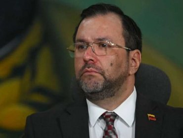 Canciller de Venezuela llama "incompetente" al Presidente Boric y afirma que "no necesitamos su devaluado reconocimiento"