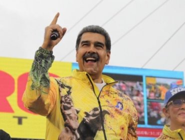 Maduro anuncia diálogo nacional tras ser proclamado vencedor por el oficialismo