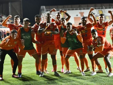 Cobreloa sale de la zona de descenso tras vencer a Palestino en el cierre de la fecha 17 del Campeonato