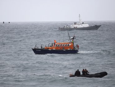 A primera hora de este jueves continuará búsqueda de niña que fue arrastrada por las olas en playa de Viña del Mar