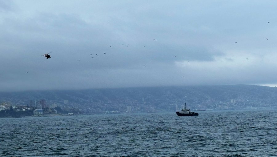 Activan operativo para rescatar a una menor de edad que fue arrastrada por las olas en playa de Viña del Mar