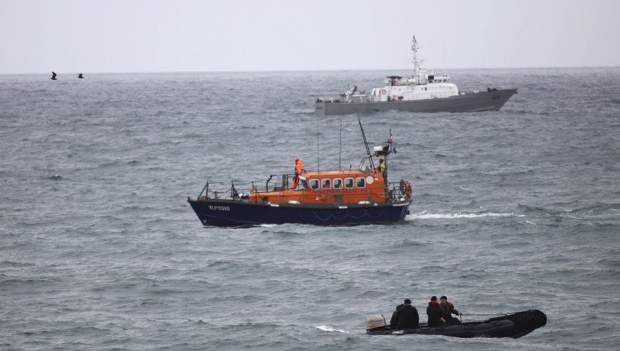 A primera hora de este jueves continuará búsqueda de niña que fue arrastrada por las olas en playa de Viña del Mar