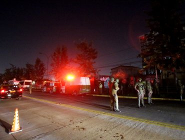 En riesgo vital dos delincuentes de 14 y 17 años que fueron baleados por carabinero que opuso resistencia al robo de su auto en La Granja