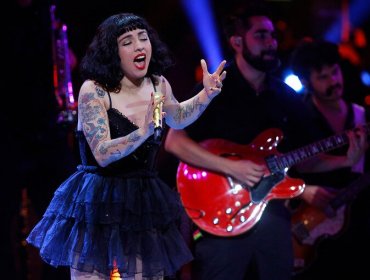 Mon Laferte confiesa en documental que fue víctima de acoso sexual por parte de exproductor musical de «Rojo»