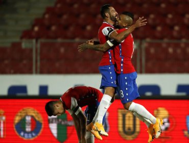 La reacción de Arturo Vidal al fichaje de Mauricio Isla en Colo Colo: "Tenemos un equipazo"