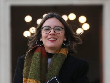 Ministra Camila Vallejo anunció que está embarazada: "Una nueva personita se integrará a la familia"