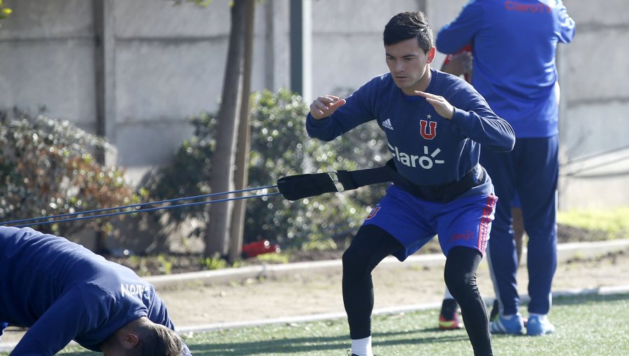 En Brasil de nuevo alertan a Universidad de Chile sobre los problemas físicos de Charles Aránguiz