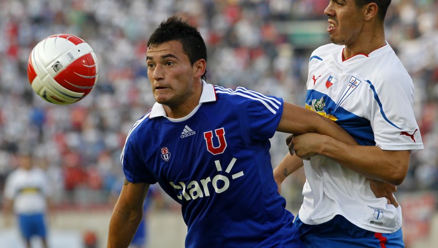 Charles Aránguiz ya está en Chile para sellar su regreso a Universidad de Chile