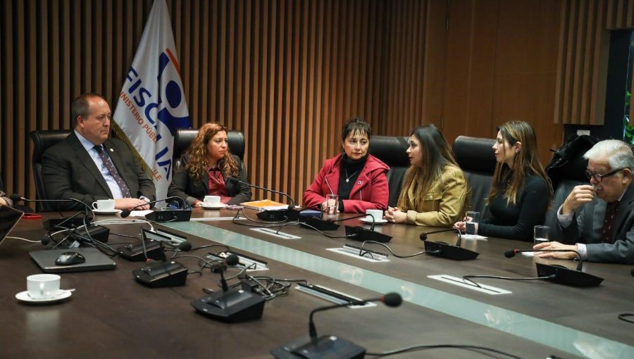 Familia de mujer desaparecida desde mayo en Limache se reunió con el Fiscal Nacional para intensificar las labores de búsqueda