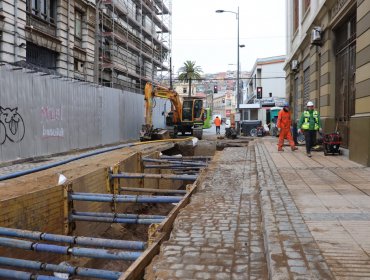 Avanzan obras de reparación en colector ubicado en el barrio Puerto de Valparaíso