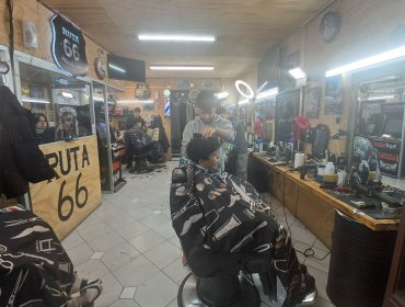 Viaje al centro de las barberías de Viña: la realidad de este boom que combina la nostalgia de Venezuela y el presente en Chile