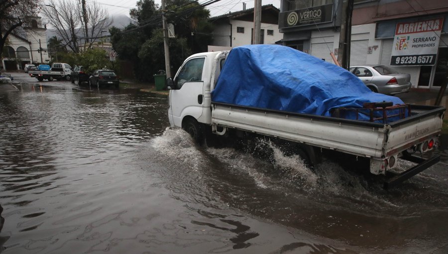 Meteorología emite alerta de viento para cuatro regiones del país