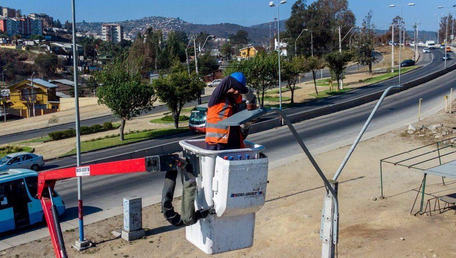 Municipio de Viña confirma recambio de luminarias en población Vergara, Canal Beagle y Miraflores Bajo