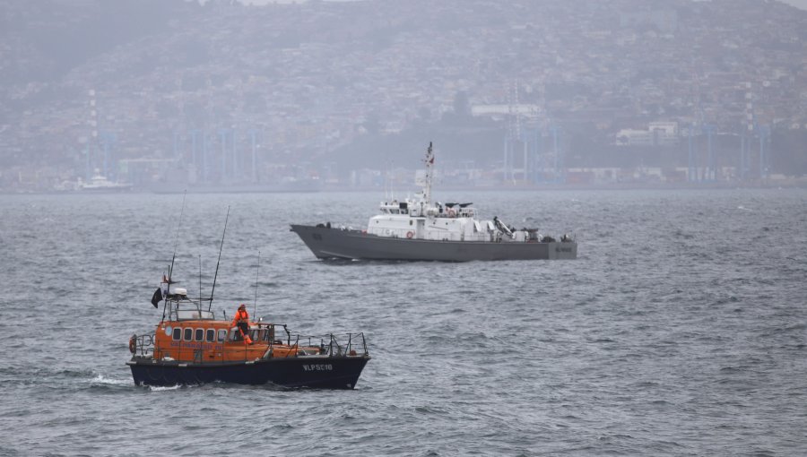 Sin resultados positivos se mantiene la búsqueda de niña que fue arrastrada por el oleaje en Viña del Mar