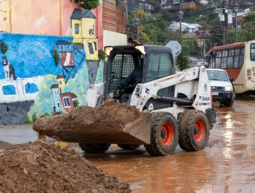 Sistemas frontales: Municipio de Valparaíso pide al Gobierno entregar más recursos, tal como lo hizo por socavones en Viña