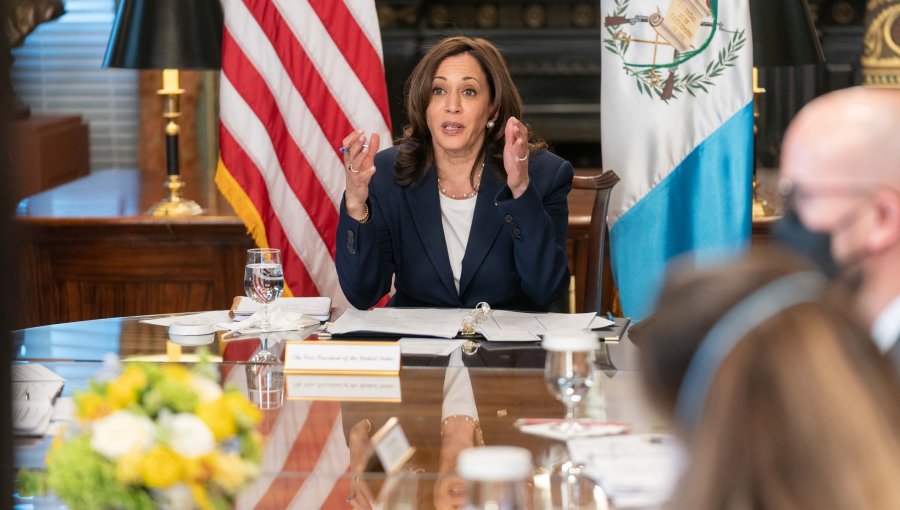 Kamala Harris elige a gobernador de Minesota como candidato a la vicepresidencia