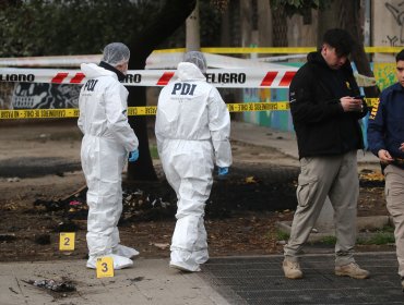 Capturan a sujeto que habría quemado vivo a hombre en situación de calle en el Barrio Yungay de Santiago