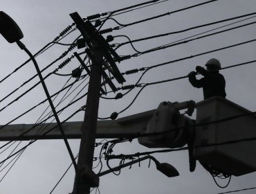 Chilquinta confirma que entregará indemnizaciones a clientes afectados por cortes del suministro eléctrico en la región de Valparaíso