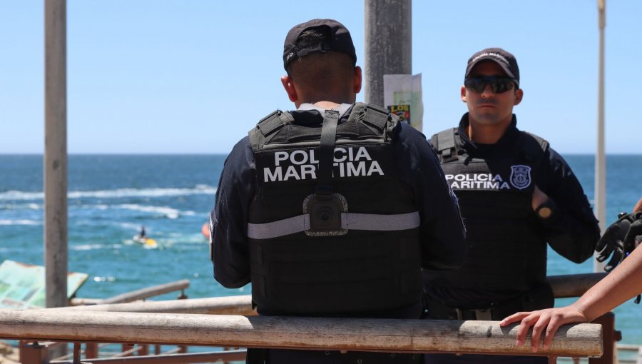 Encuentran cuerpo sin vida de mujer adulta en la playa Caleta Abarca de Viña del Mar