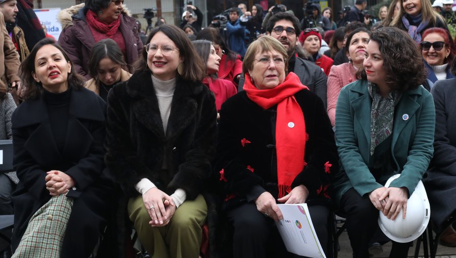 Diputados RN piden a Contraloría fiscalizar a ministras Toro y Arrendo por "participar en acto de campaña" de alcaldesa Hassler