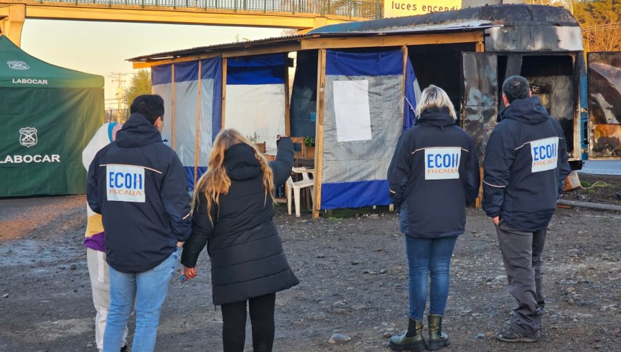 Adolescente de 17 años es encontrado sin vida al interior de carro de comida incendiado en Longaví