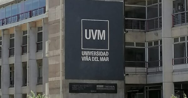 Universidad Viña del Mar organiza el primer torneo interescolar de debate