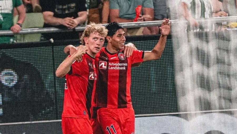 Darío Osorio fue titular en la clasificación del Midtjylland a playoffs de la Champions League