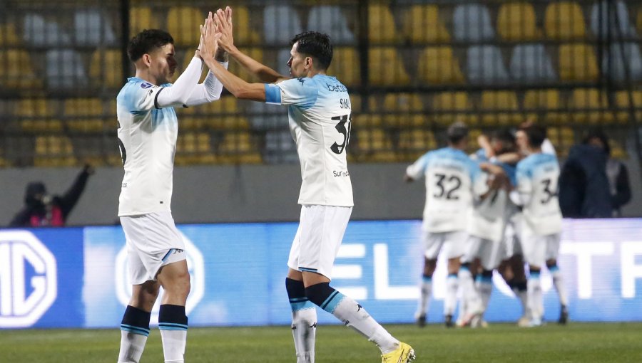 Huachipato se complica en los octavos de final de Copa Sudamericana tras caer ante Racing