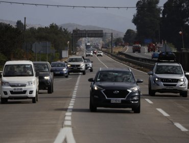 Fin de semana largo: Se espera que salgan 400 mil vehículos de la Región Metropolitana