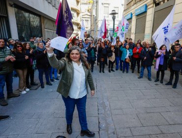 Candidatura de la 'sharpista' Carla Meyer estaría fracturando al oficialismo en Valparaíso