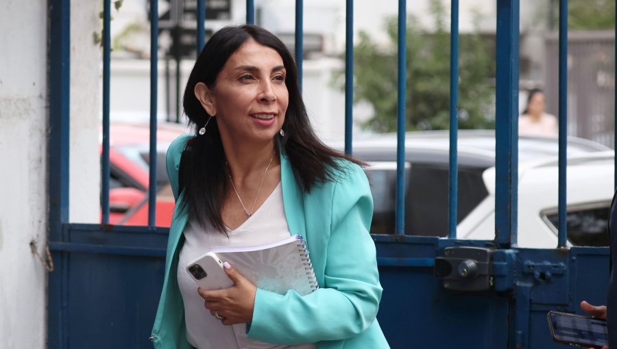 Karla Rubilar será la candidata única de Chile Vamos por la alcaldía de Puente Alto tras la baja de Felipe Ossandón