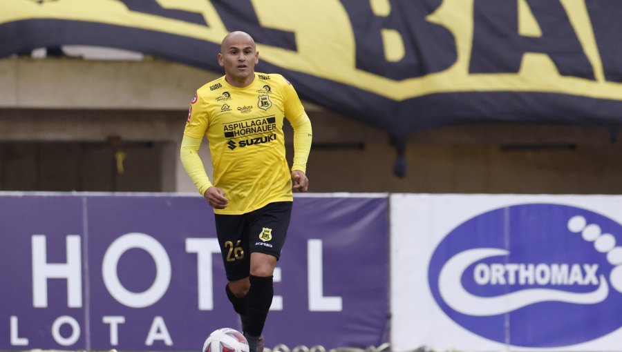 Humberto Suazo sufre grave lesión y se despide de la temporada con San Luis de Quillota