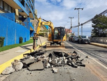 Dan inicio a obras del nuevo colector Barón e implementan desvíos de tránsito en Valparaíso