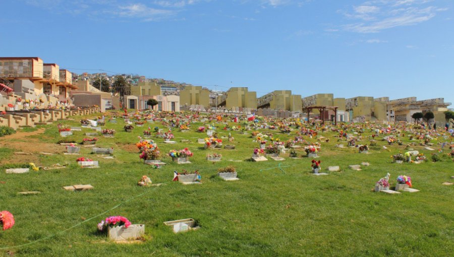 Inician patrullajes de Carabineros al interior del Cementerio 3 de Playa Ancha para incrementar la seguridad en el recinto