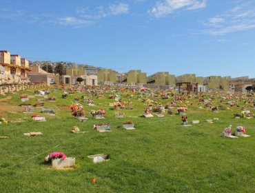 Inician patrullajes de Carabineros al interior del Cementerio 3 de Playa Ancha para incrementar la seguridad en el recinto