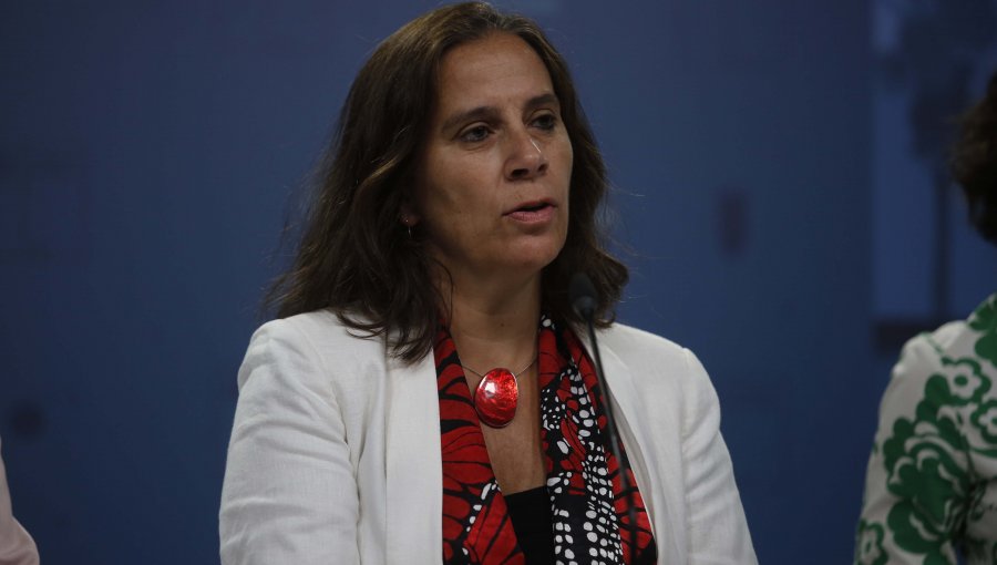 Excanciller Urrejola considera "lamentable" la posición del PC respecto a Venezuela