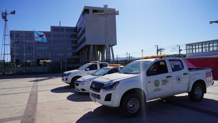 Dos nuevas camionetas reforzarán el patrullaje terrestre y la seguridad pública en Villa Alemana