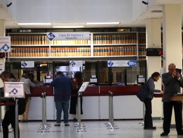 Sindicatos del Conservador de Bienes Raíces aceptan propuesta y deponen huelga tras seis días