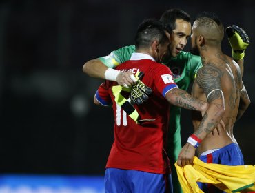 Arturo Vidal y Gary Medel dedicaron emotivas palabras a Claudio Bravo tras anunciar su retiro