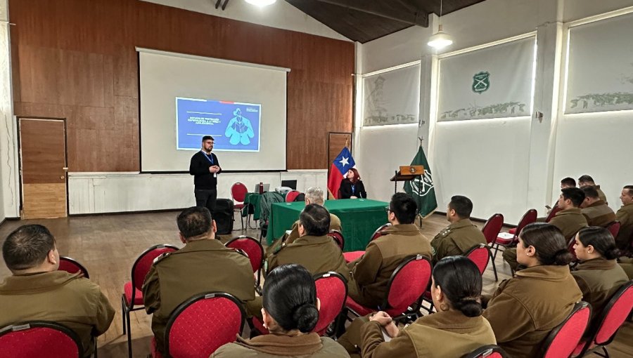 Capacitan a Carabineros de Valparaíso para combatir la explotación sexual de niños, niñas y adolescentes de la región