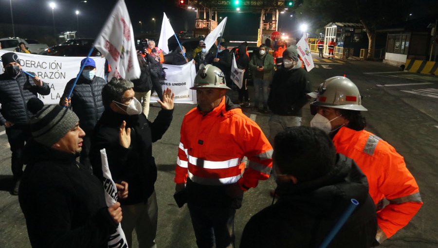 Sindicatos de El Teniente de Codelco rechazarían oferta de $23,5 millones presentada por la empresa minera