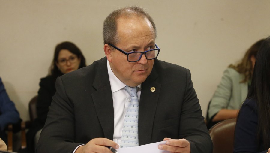 Fiscal Nacional responde a defensa de Hermosilla y dice que “apertura” de celular se hará si la investigación lo amerita