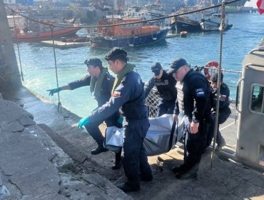 Muere hombre que se desnudó y se lanzó al mar durante la madrugada en Valparaíso: PDI investiga motivaciones tras esta acción