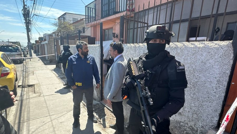 Megaoperativo culmina con siete detenidos por tráfico de migrantes en Arica: se incautó droga, armas y una granada