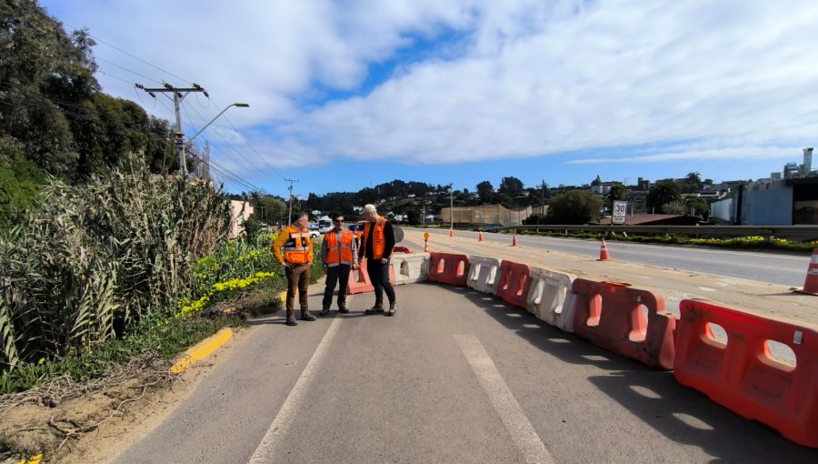 Este martes 3 de septiembre comienzan los trabajos para despejar y reponer calzada de la ruta E30-F que se hundió en Puchuncaví