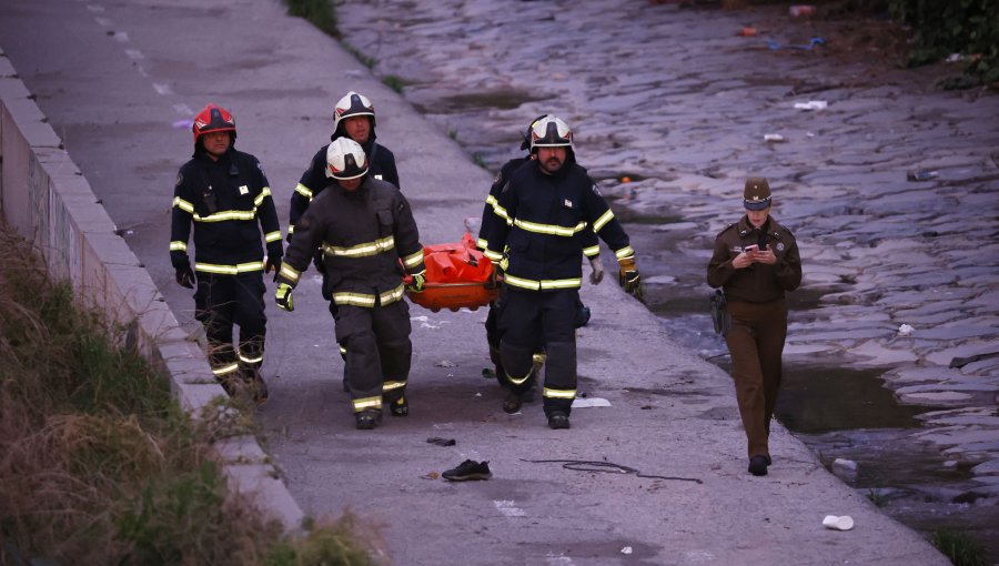 Encuentran cuerpo de hombre flotando en el cauce del río Mapocho: realizan pericias para determinar las causas de la muerte