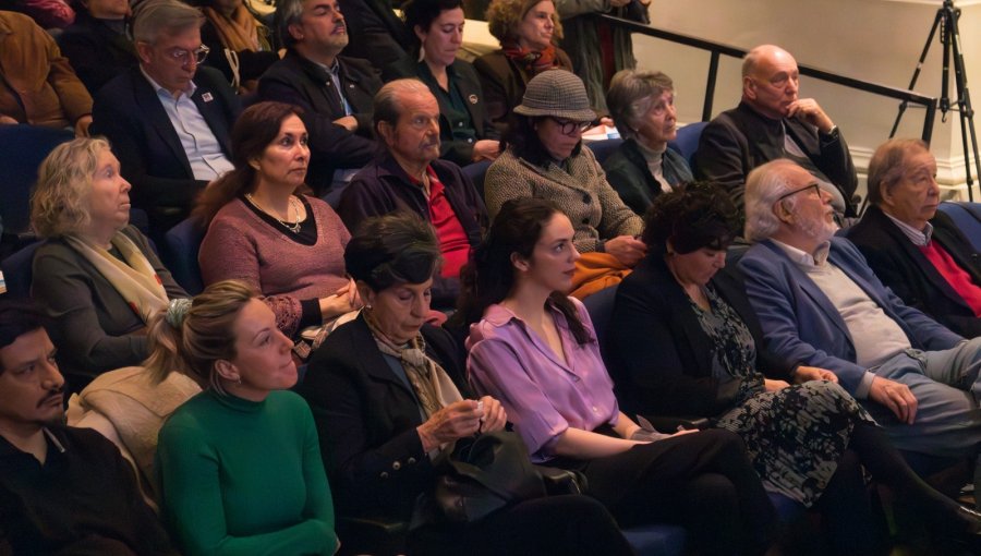 Senadora Isabel Allende participó en presentación del libro «Para una memoria futura, a 50 años del golpe civil militar»